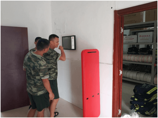 濟(jì)南某隊(duì)為提高備品管理升級(jí)，使用浦豐科技智能柜、智能工具柜